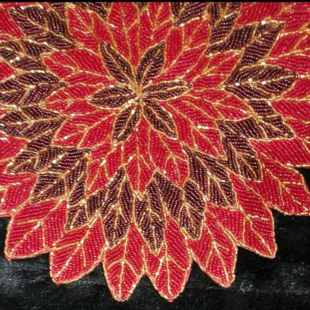 x4 Nicole Miller Red & Gold POINSETTIA Sparkly Beaded Placemats Chargers New